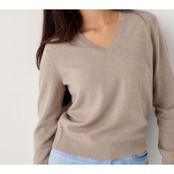 MNG Mango Beige Tan V-Neck Cashmere Sweater XS Camel - Picture 2 of 8